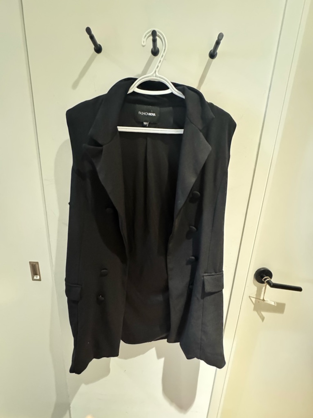 Fashion Nova Black Double-Breasted Sleeveless Blazer